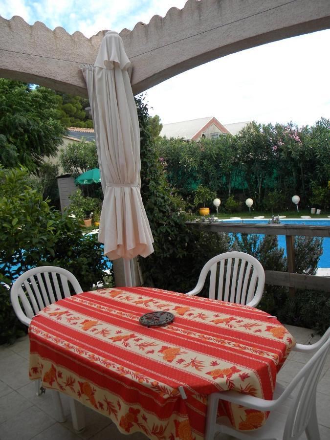 Chez Patrick Roujan Bed & Breakfast Dış mekan fotoğraf
