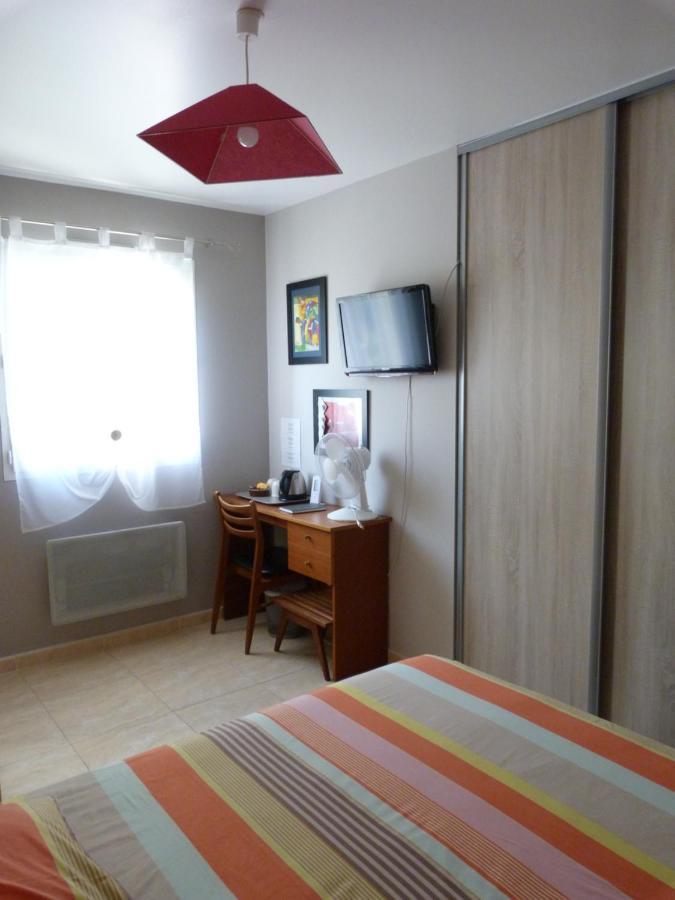 Chez Patrick Roujan Bed & Breakfast Dış mekan fotoğraf