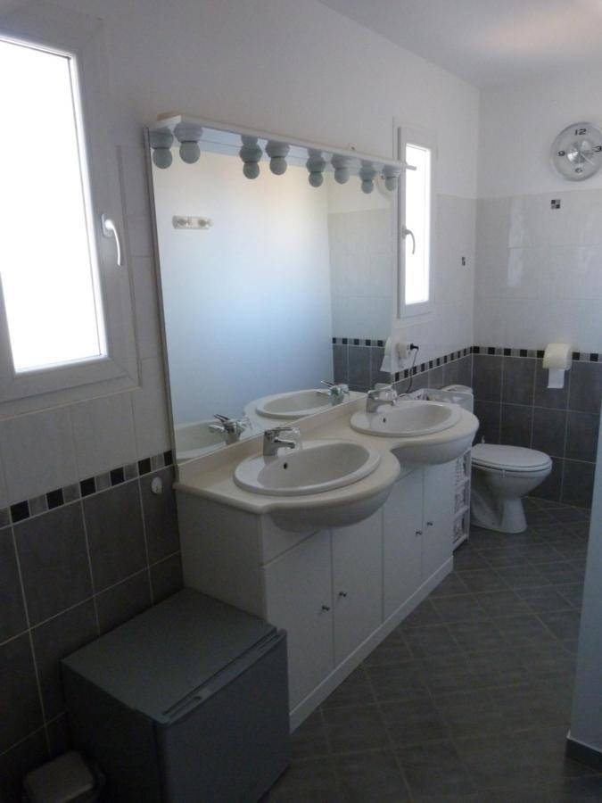 Chez Patrick Roujan Bed & Breakfast Dış mekan fotoğraf