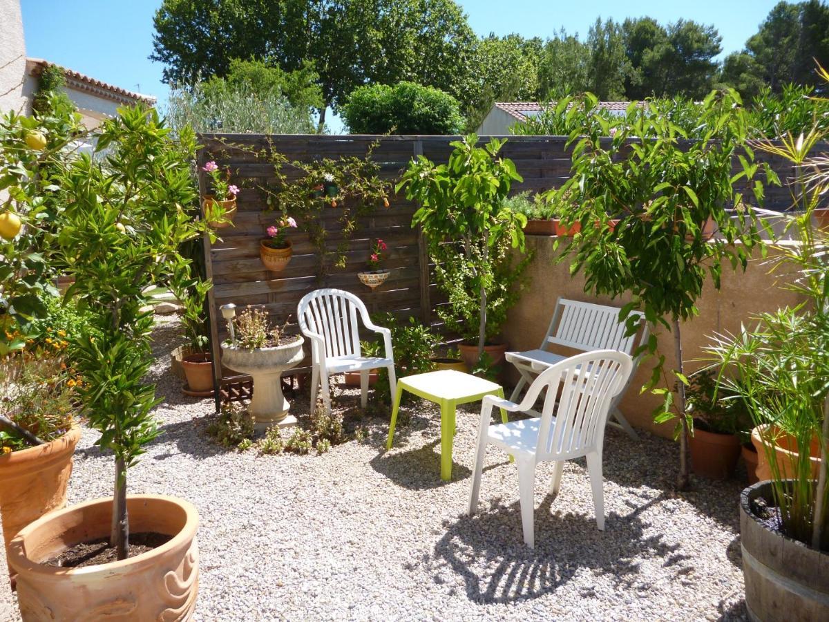 Chez Patrick Roujan Bed & Breakfast Dış mekan fotoğraf