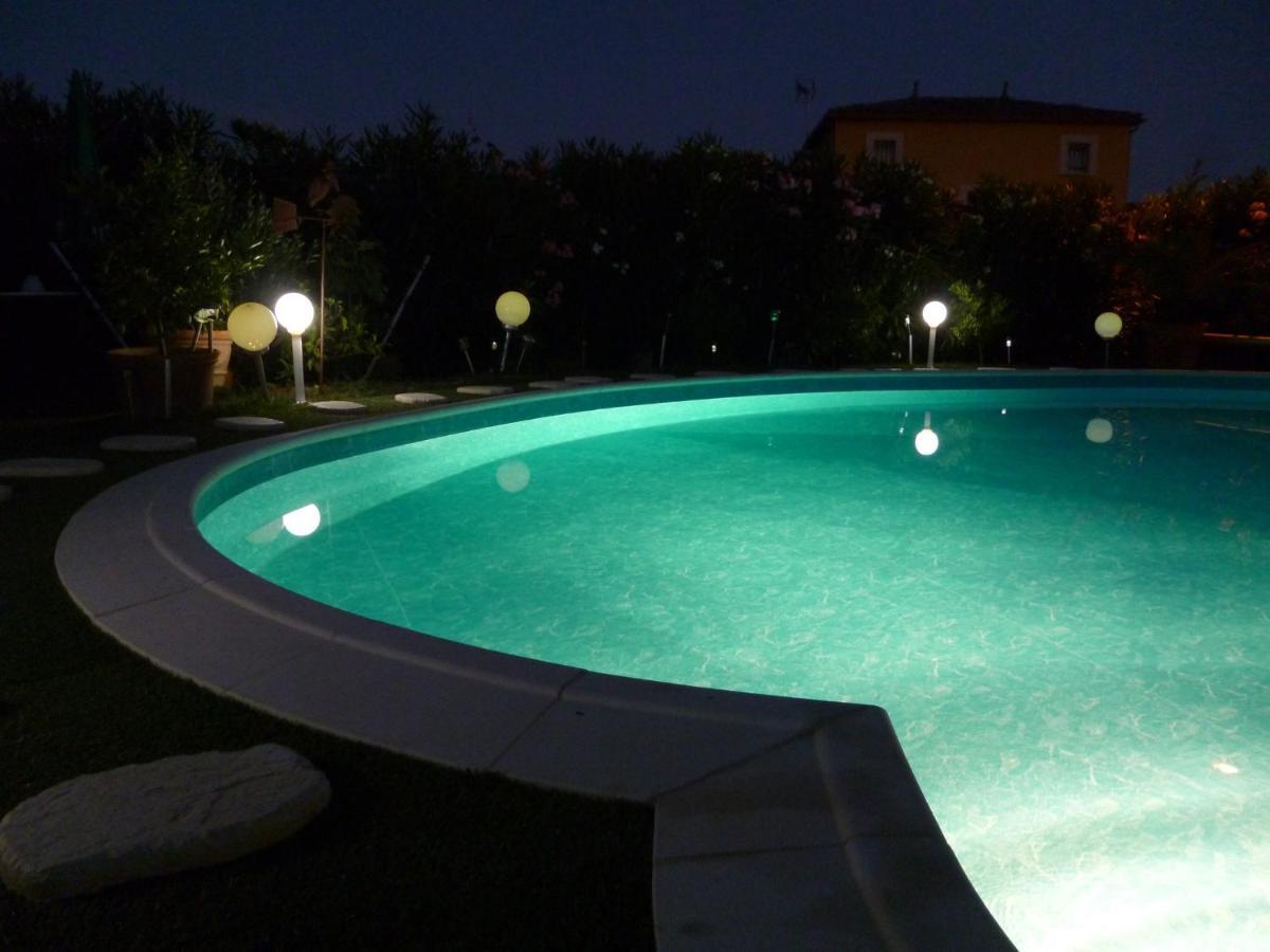 Chez Patrick Roujan Bed & Breakfast Dış mekan fotoğraf